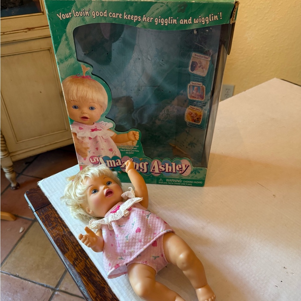 Playmates Li'l Amazing Ally Doll